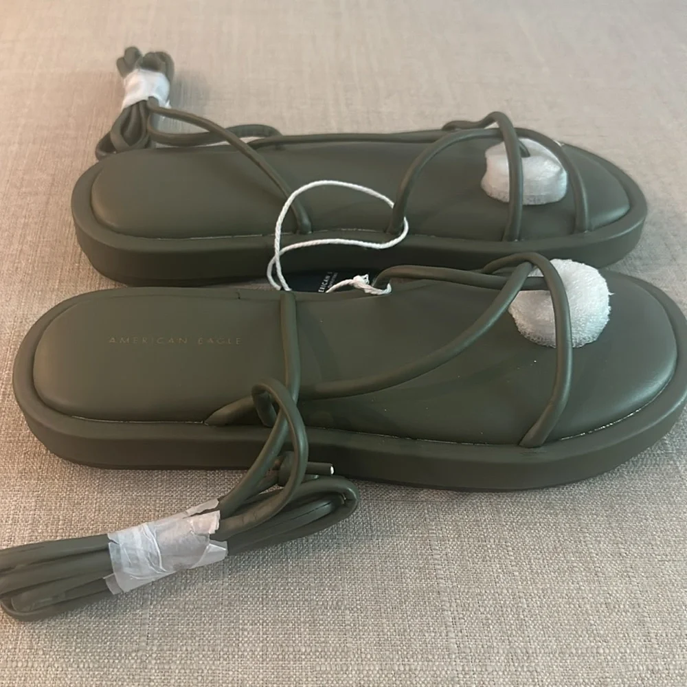 American Eagle  Platform Lace-Up Sandal Color: Olive Size: 6